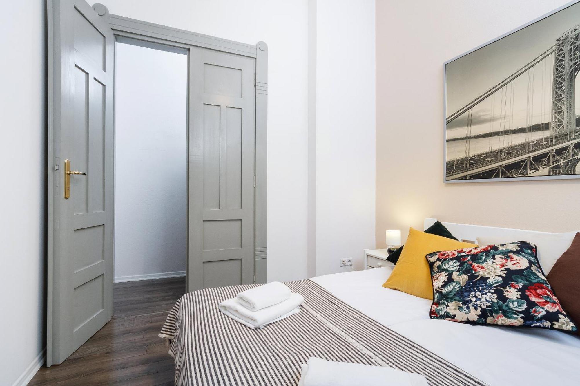 Main Station - 8 Rakowicka Street Apartment คราคูฟ ภายนอก รูปภาพ