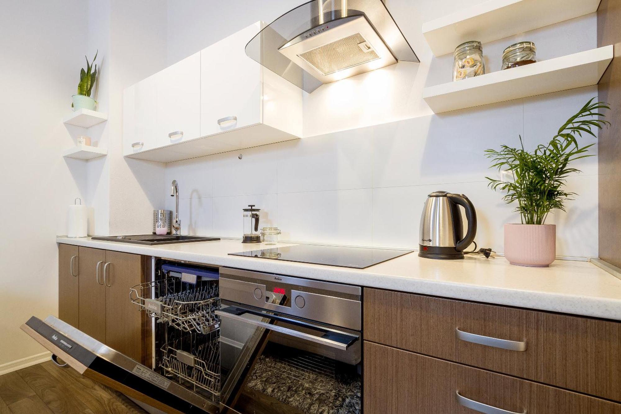 Main Station - 8 Rakowicka Street Apartment คราคูฟ ภายนอก รูปภาพ